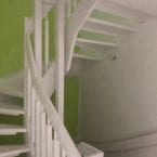 Treppen Stufen und Geländer Streichen